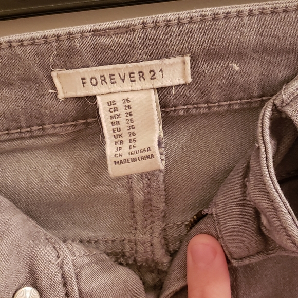 🦄Forever 21 grey skinny jeans - Picture 3 of 3